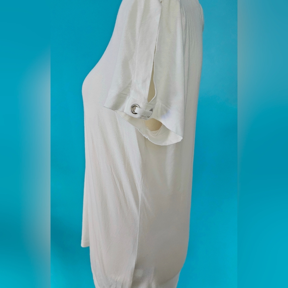 Karen Scott White Keyhole Top - Picture 3 of 5
